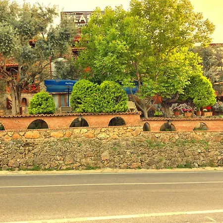 Sirince Klaseas Hotel&restaurant Alojamento de Acomodação e Pequeno-almoço Selçuk