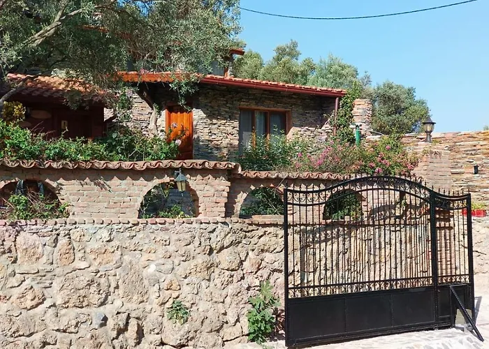 Sirince Klaseas Hotel&restaurant فندق مبيت وإفطار 4*